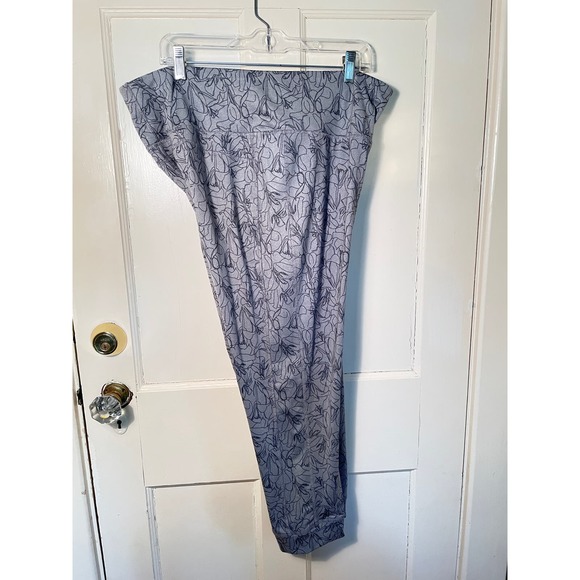 Crane Yoga Pants Leggings XL Gray w Floral Design - Picture 4 of 5